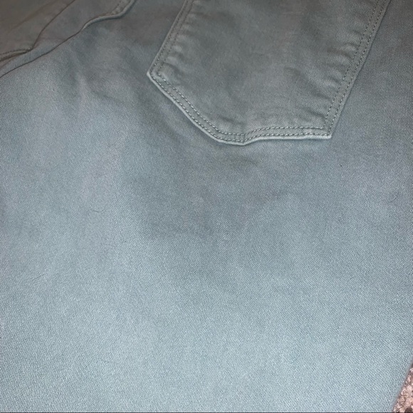 Universal Thread Green Mid-Rise Skinny Jeans, 6/28 - Picture 9 of 11